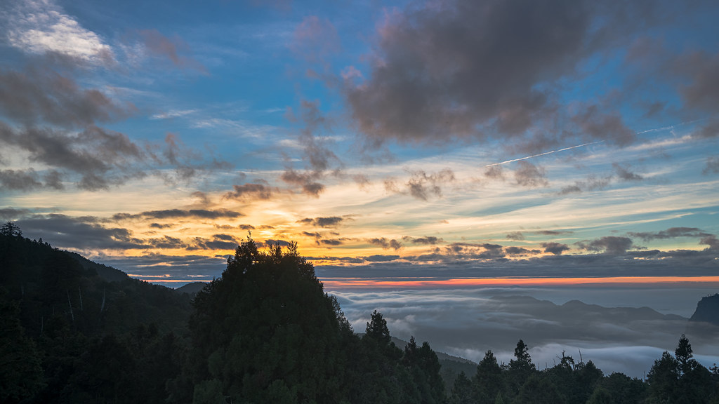 Sunset over mountain ridges at Alishan